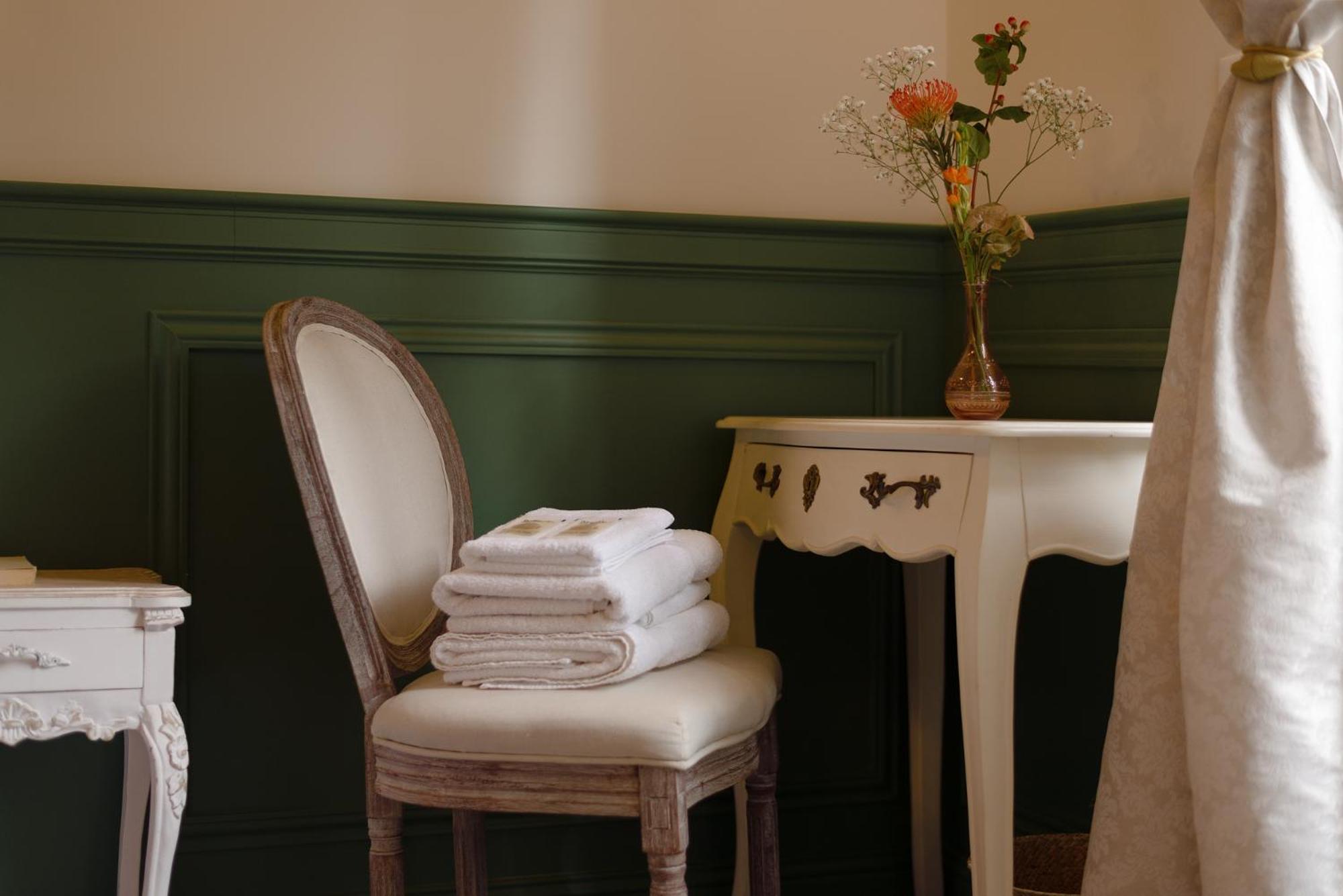 Manoir De Laroque Delprat Bed & Breakfast Autoire Dış mekan fotoğraf